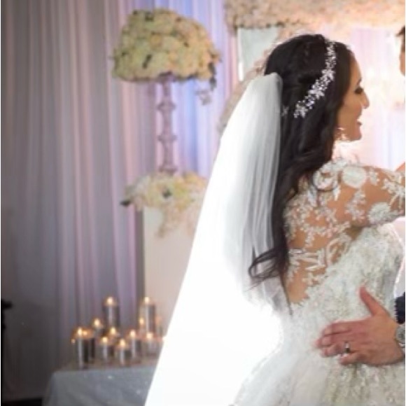 YSA Makino Spring ‘16 White/Ivory Wedding Dress Ball Gown SIZE 4 - Picture 8 of 12